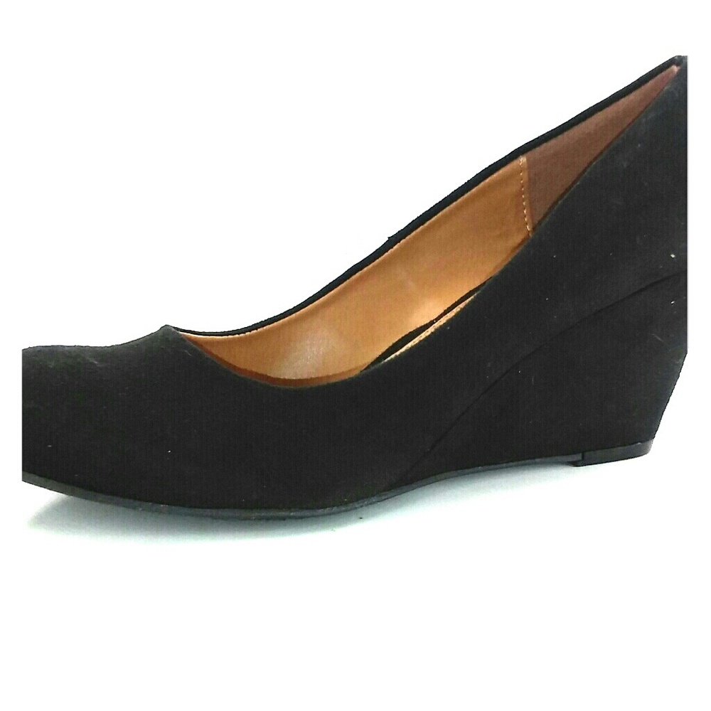 CL by Chinese Laundry Wedge Heel Pumps Size 8